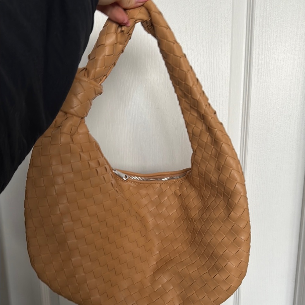Elegant Tan Woven Bag